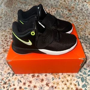 Kyrie Irving fly trap 3 (preschool)